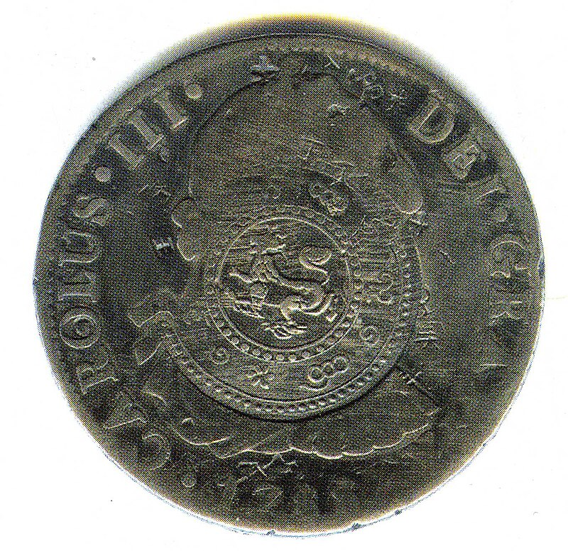Filomat_'s tweet photo. Pero el legado del real de a ocho no acaba ahí. También el yen japonés, el yuan chino, el peso mejicano y filipino, y la mayoría de las monedas americanas, derivan de aquel patrón español. Al menos un tercio de la humanidad vive en países cuya moneda desciende del real de a ocho. https://t.co/YozCQKTs40