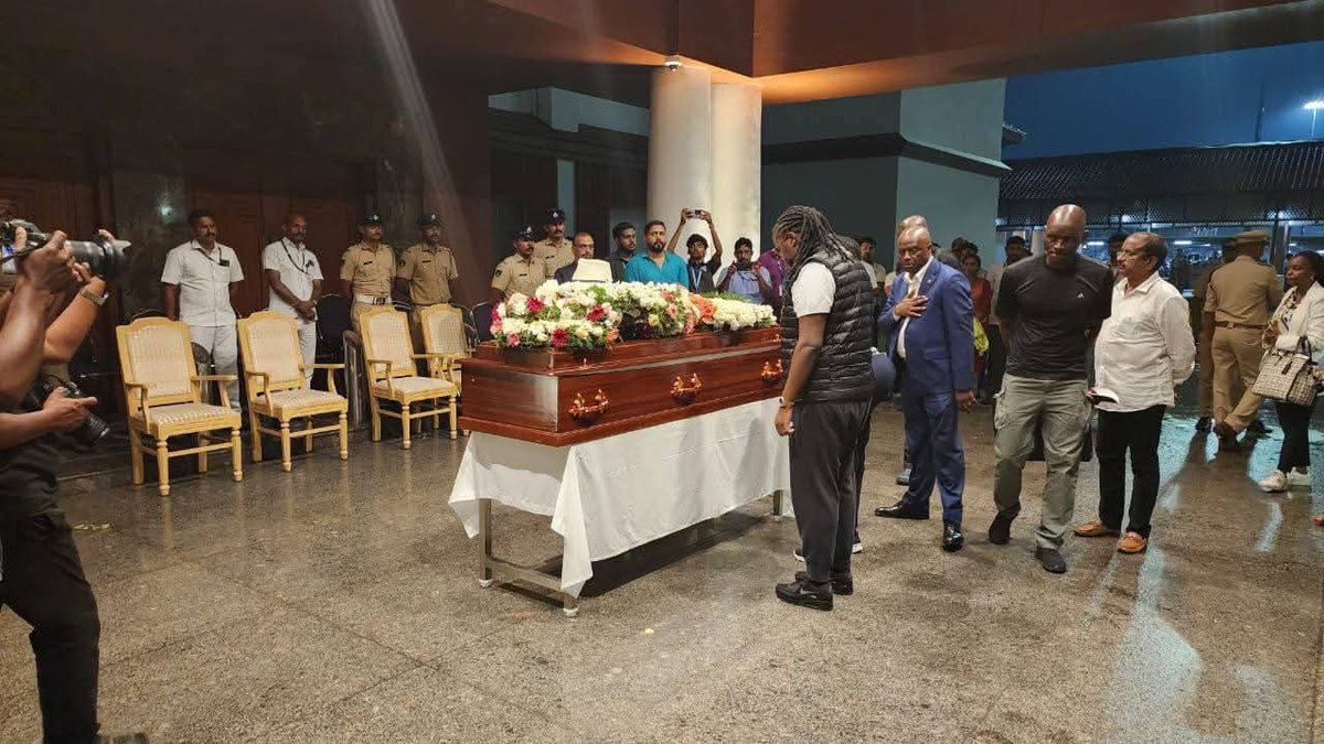 #breakingnews‌: Be notified that the public viewing of the body of Raila Odinga has been moved to the Moi International Sports Centre, Kasarani. #RAO001|#KenyaMourns