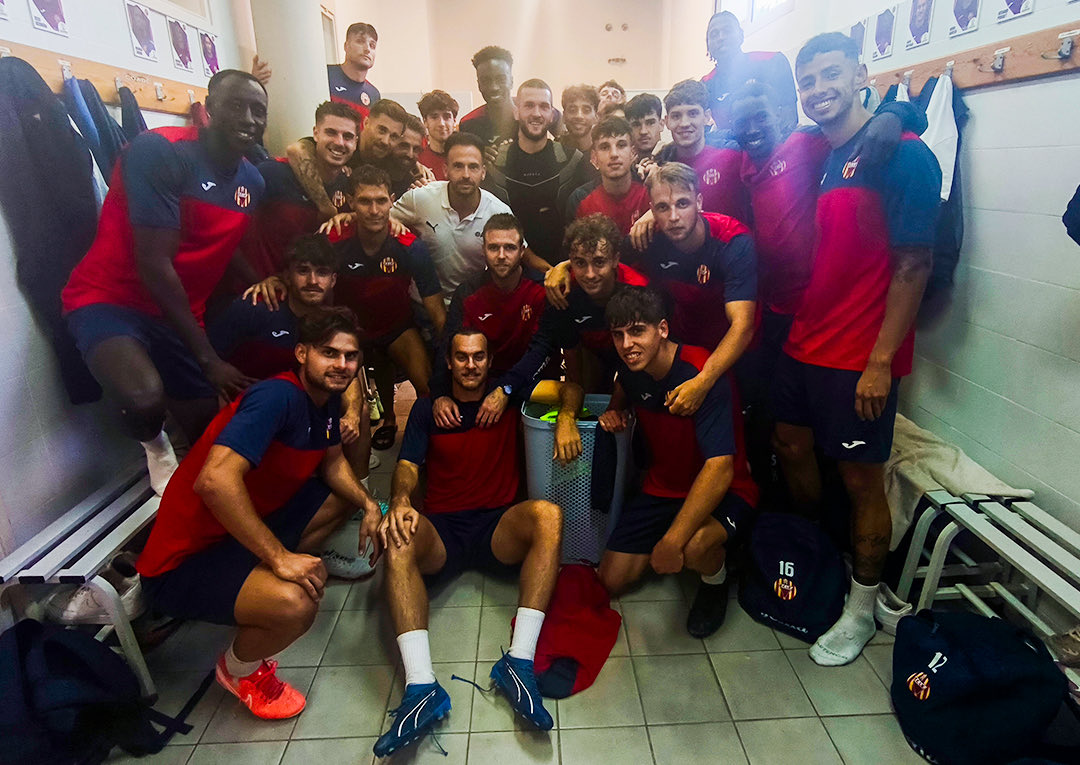 🤝⚽ VISITAS A VESTUARIOS

🗣️ Los futbolistas de Real Jaén CF, Linares Deportivo y FC L’Escala recibieron la visita de AFE.

💪 Feedback muy positivo. Agradecemos vuestra acogida, compañeros.