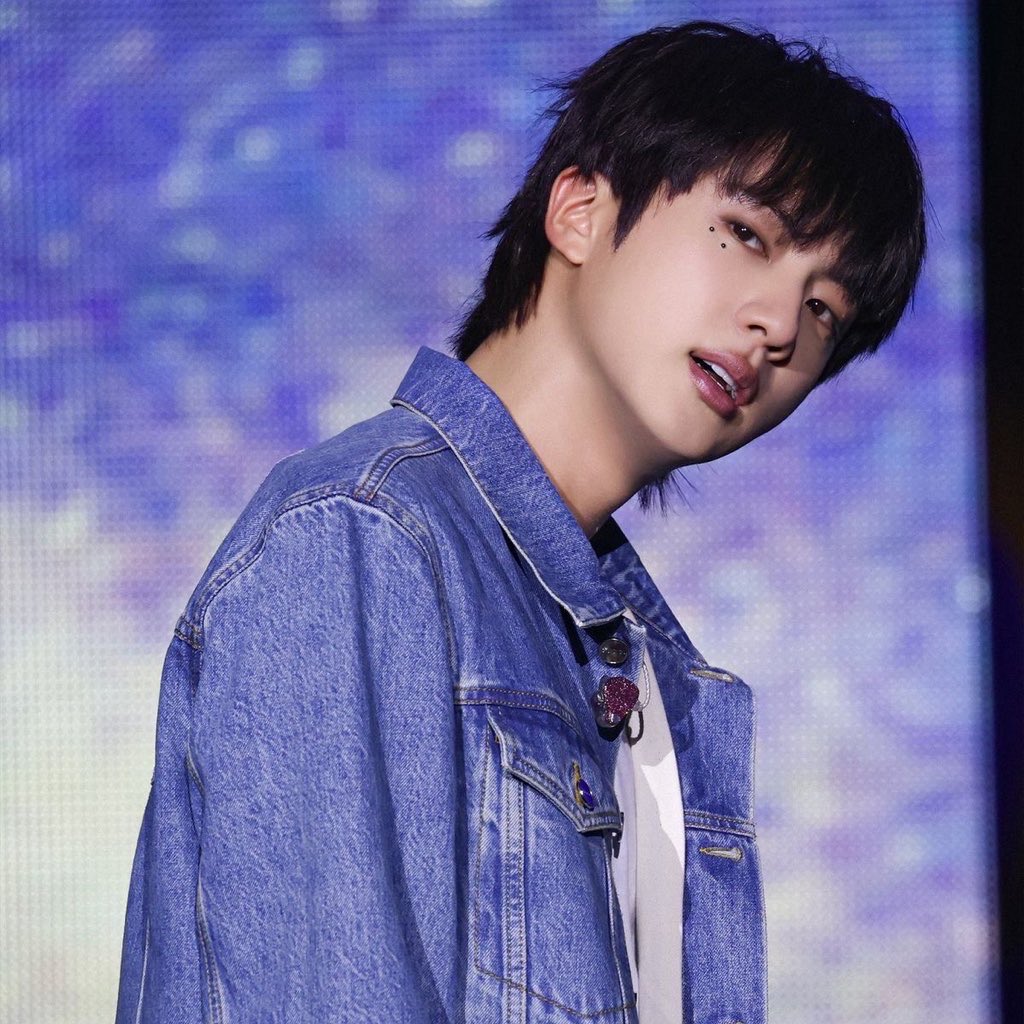 btschartsxdaily's tweet photo. #JIN has been nominated for “Best Male Artist” at the 2025 MAMA Awards! 🇰🇷

CONGRATULATIONS JIN https://t.co/bfBL2CjhIB