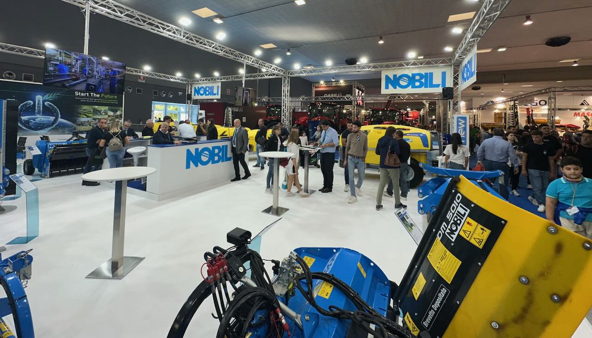 Nuovo GEO 3002 Nobili Spa: cisterna 3000 litri performante per agricoltura professionale efficiente e sostenibile: quotidianoweb.it/economia/nobil… #NobiliSpa #GEO3002 #Agrilevante #AgricolturaProfessionale #MacchineAgricole #AgricolturaInnovativa #TecnologiaAgricola