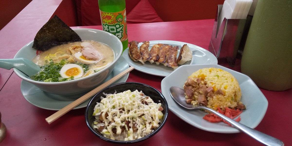 久しぶりの投稿はこれ♪

本日の夕飯～♪
#ラー活