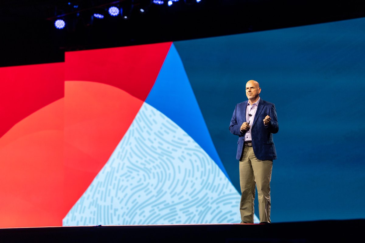 mjcritchie's tweet photo. "We're not just experiencing the world of AI, we're shaping it" 

Missed Mike Sicilia's #AIWorld keynote? Catch the replay to find out how AI is helping our customers move faster, work smarter, and deliver real results: https://t.co/NQWwpneni4 https://t.co/OMj1Exgla3