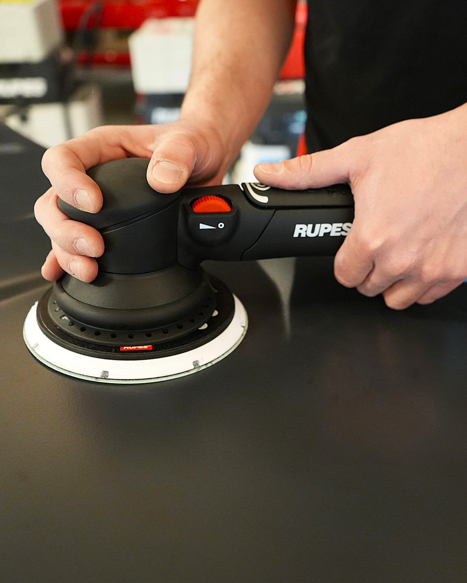 Introducing the RUPES TA156A Pneumatic Random Orbital Sander. With a 150mm backing pad, 6mm orbit, high torque, and low vibration, it delivers smooth, precise, and repeatable sanding results.

Learn more: rupes.com/.../ta156a-ran…

#rupes #rupestools #pneumatic #sander #bodyshop