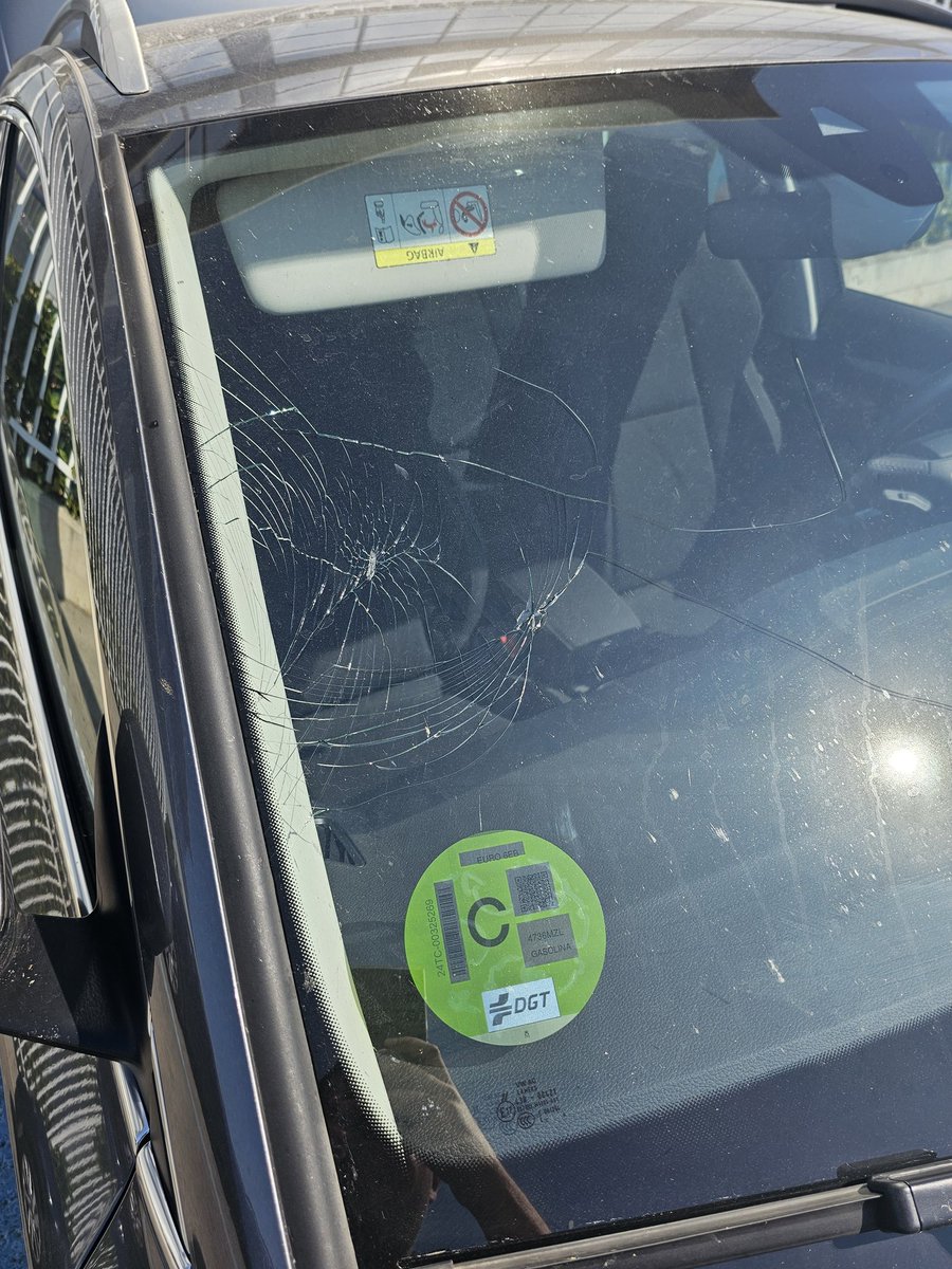 Помните я в отпуске попал в историю с арендной машиной. Страховка у меня была куплена полная не у арендной компании, а у агрегатора. Вобщем а итоге они все приняли, но деньги вместо того чтобы отправить зачли на свой баланс. И писали какую то мутную херню что вот гдето там в