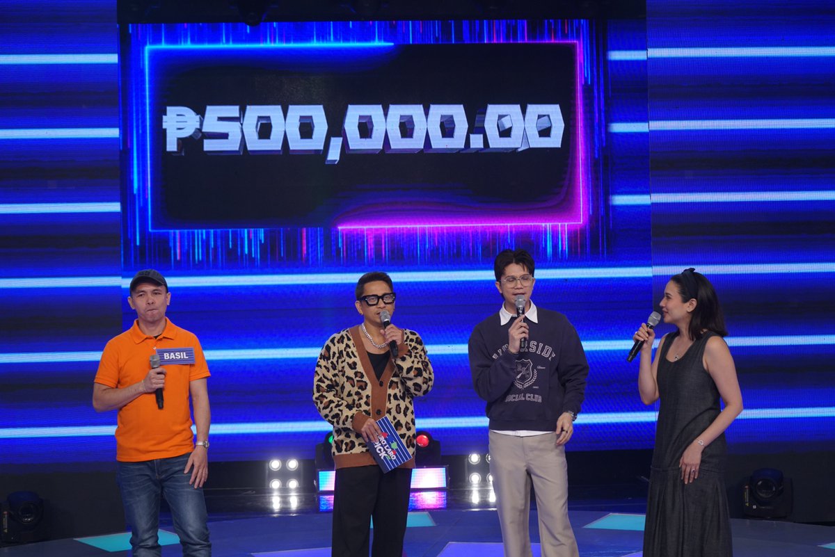itsShowtimeNa's tweet image. Kalahating milyon ang premyo sa lunes! 😱🥳🙏
#ShowtimeSayaKaayo
WATCH #ItsShowtime LIVE:
linktr.ee/itsshowtimena