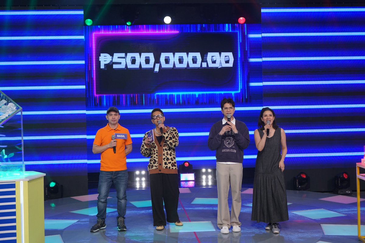 itsShowtimeNa's tweet image. Kalahating milyon ang premyo sa lunes! 😱🥳🙏
#ShowtimeSayaKaayo
WATCH #ItsShowtime LIVE:
linktr.ee/itsshowtimena