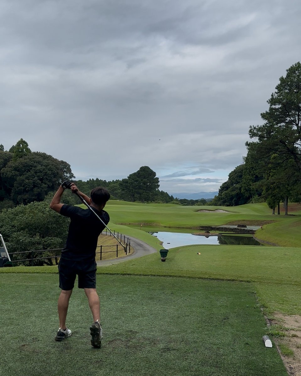 KokoMichi8's tweet photo. 地元宮崎で次男、三男と
夢の初ゴルフ⛳️
楽しかったなぁ❤️ https://t.co/Pah87P7C3x