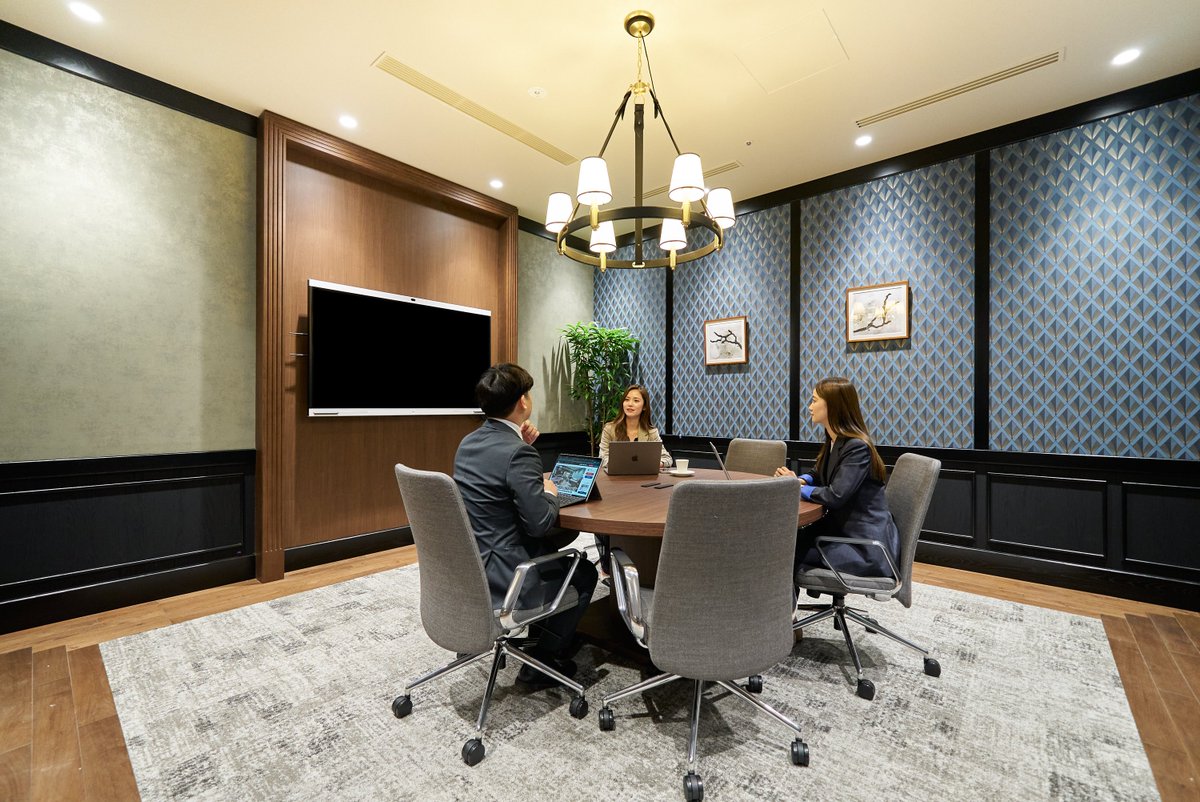 東京駅丸の内北口徒歩1分、
丸の内オアゾ内に立地し商業施設やホテルが隣接するSignature日本生命丸の内ビル✨
豪華な会議室や見晴らしの良いバーラウンジもぜひご利用ください🍸❤

詳細はこちら▼
regus-office.jp/marunouchi-ote…