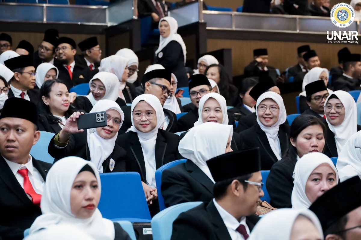 🎓 Universitas Airlangga resmi melantik Kepala Departemen, Koordinator Program Studi, Administratur, dan Pengawas.

Momentum ini menjadi bagian dari komitmen UNAIR untuk memperkuat tata kelola akademik dan melangkah menuju World Class Entrepreneurial University yang unggul dan