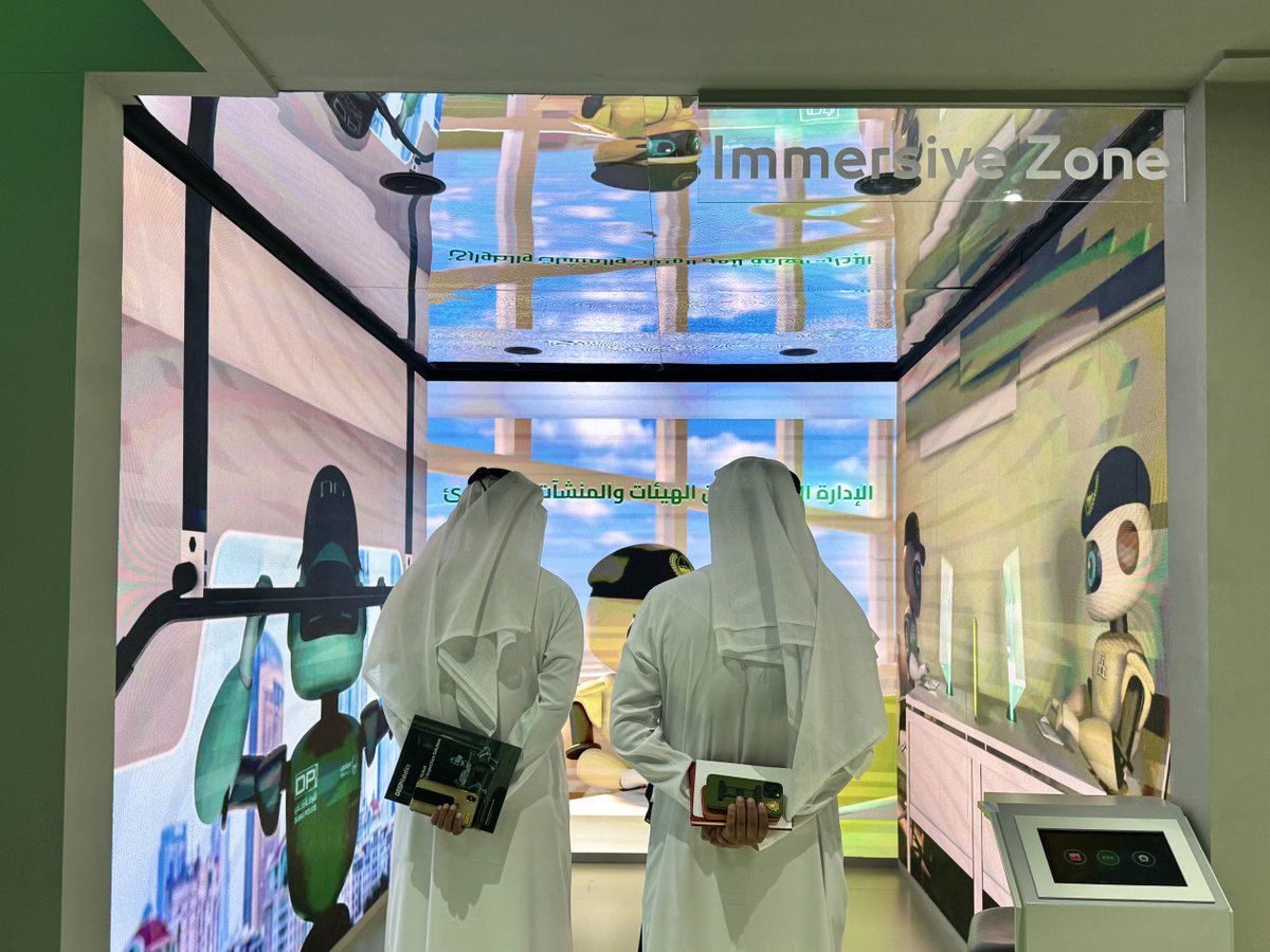 DubaiPoliceHQ's tweet image. Innovation. Intelligence. Security.
On Day 4 of #GITEX Global, Dubai Police continues to unveil smart solutions redefining the future of policing.

#DubaiPoliceAtGITEX2025 
#GITEXGLOBAL