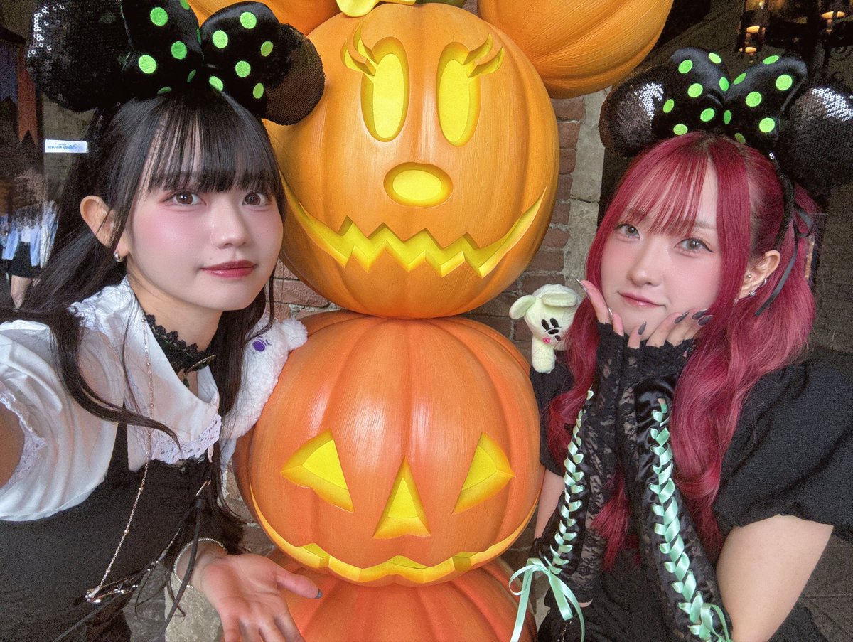 ツバたんとハロウィンディズニー🎃

ファンスプ4つ全部乗れて激アツだった❣️

激カワ最強な2人過ぎて
この世界を魅了してしまってないか心配😓😓
またいこーね♥