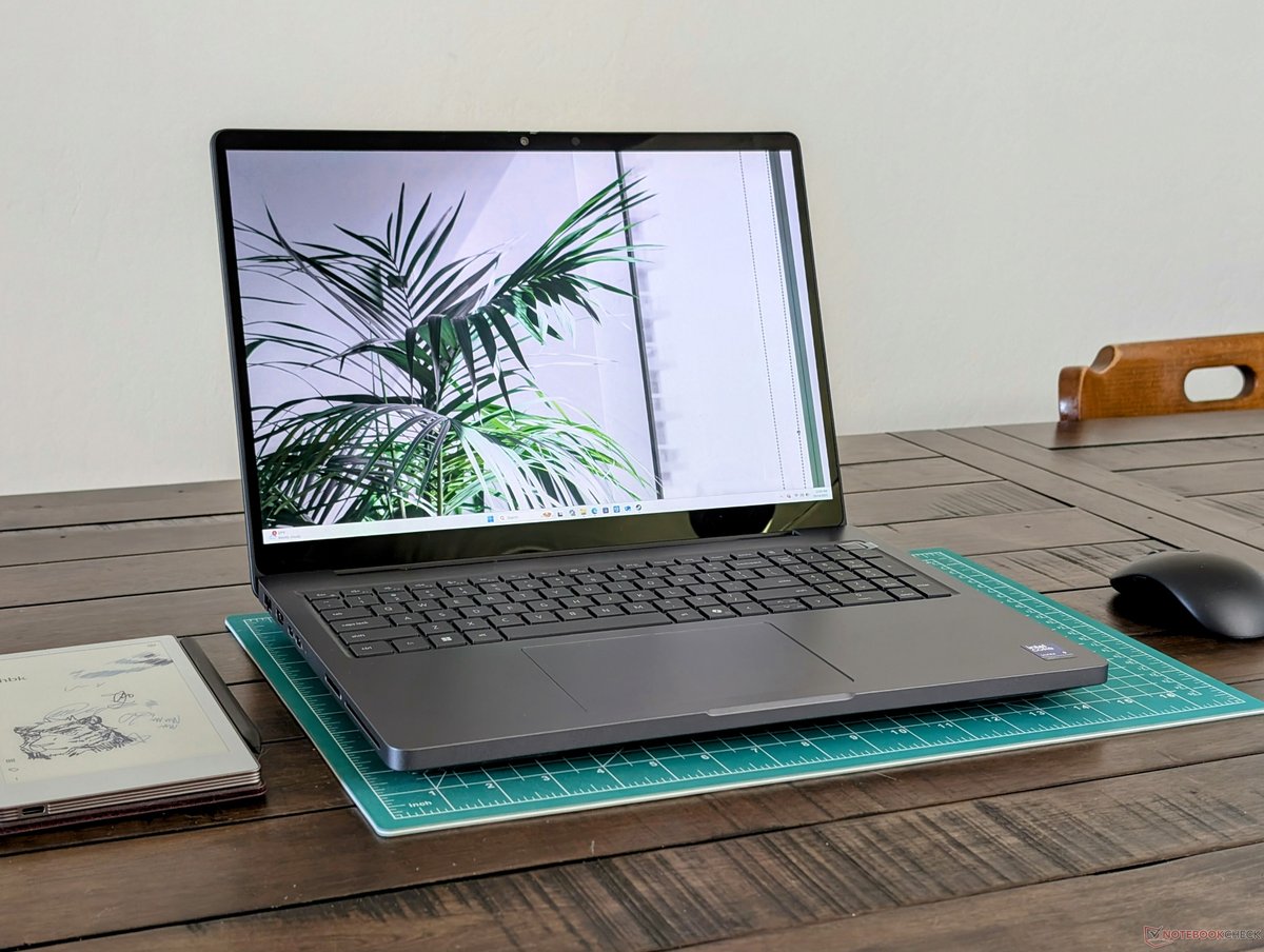notebookcheck's tweet image. Dell Pro Max 16 Plus Test: Eine einzigartige mobile Workstation dlvr.it/TNjJ7m #DellProMax #MobileWorkstation #NvidiaRTX5000 #4KDisplay #OLEDTouchscreen