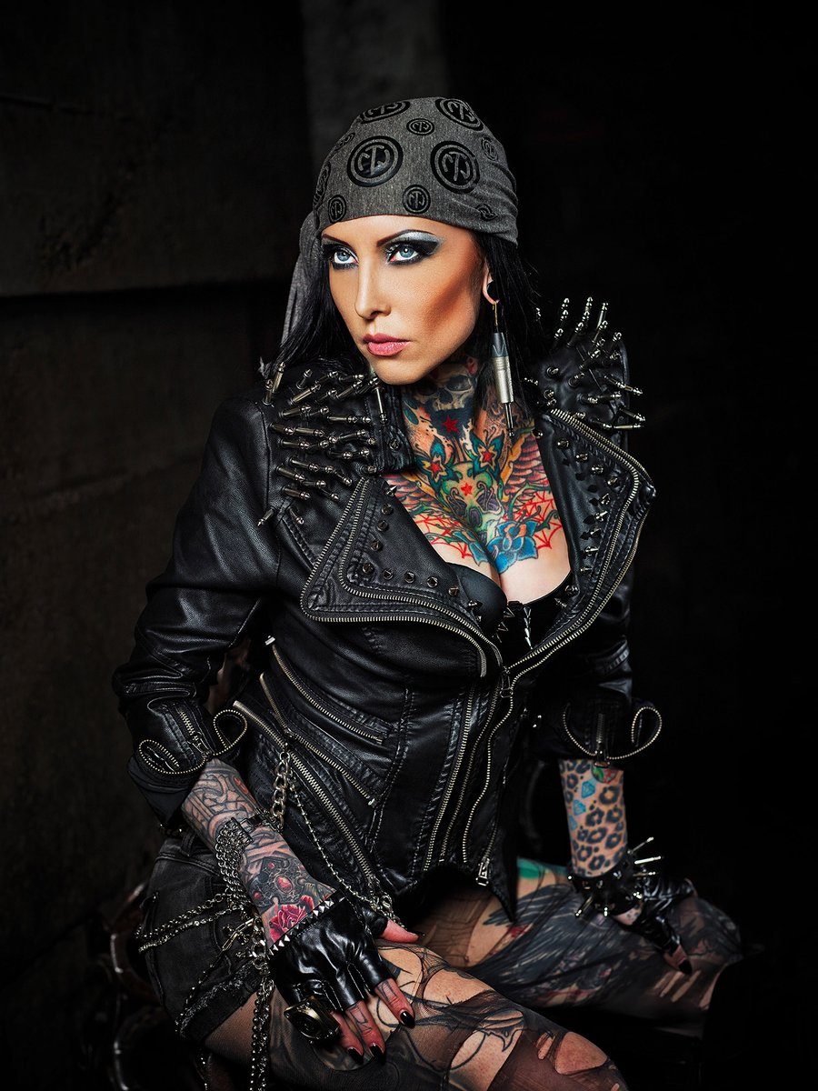 one_wrestle's tweet image. Happy (early) Halloween from Dubai from THE Voices of #1WM, Taj Hennessey-Monroe and America Vaughn! #Glory51 "Welcome To Horrorland"