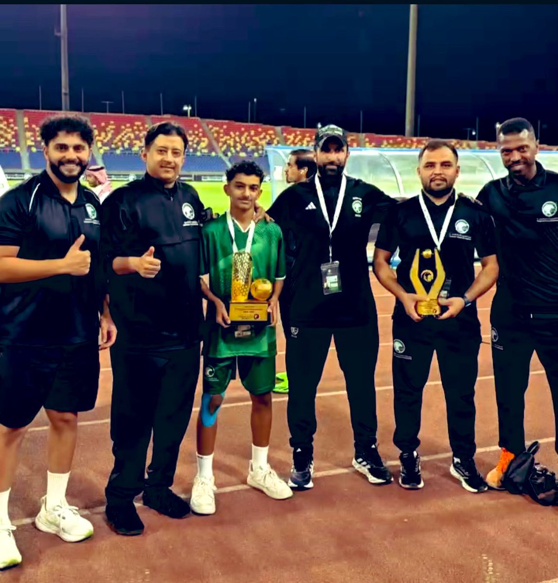 بداية مبروك لصقورنا الخضر التأهل لكاس العالم للمرة السابعة مبروك مليون مبروك لشعب طويق العظيم ودائماً السعودي لا يرضى الا بالقمم🇸🇦🇸🇦🇸🇦 🇸🇦🇸🇦🇸🇦🇸🇦🇸🇦🇸🇦
من الذكريات الجميلة والتجارب الاجمل في حياتي هي خوض تجربة  المراكز الاقليمية والتي تم اعتمادها سابقاً بمختلف مناطق المملكه والتي