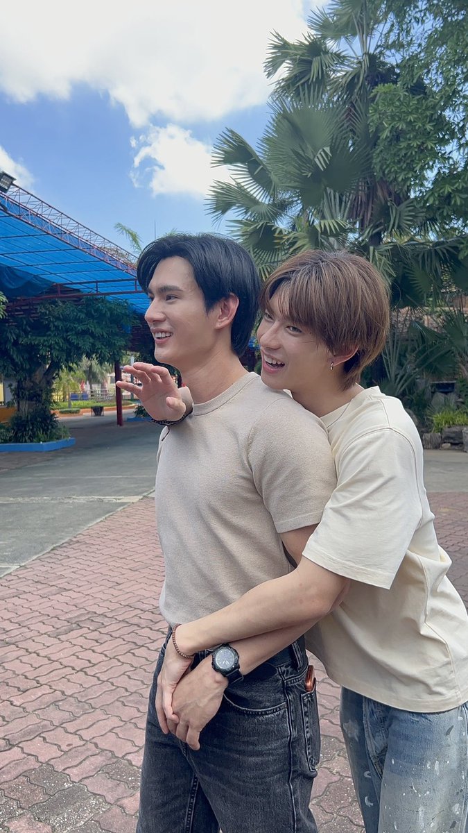 PoohPavelPhFC's tweet photo. Singha ❤️ Thup

#ppoohkt
#pavelphoom 
#สิงสาลาตายปิดกล้อง 
#สิงสาลาตาย
#GoddessBlessYouFromDeath https://t.co/Nsc9ZpSOeW