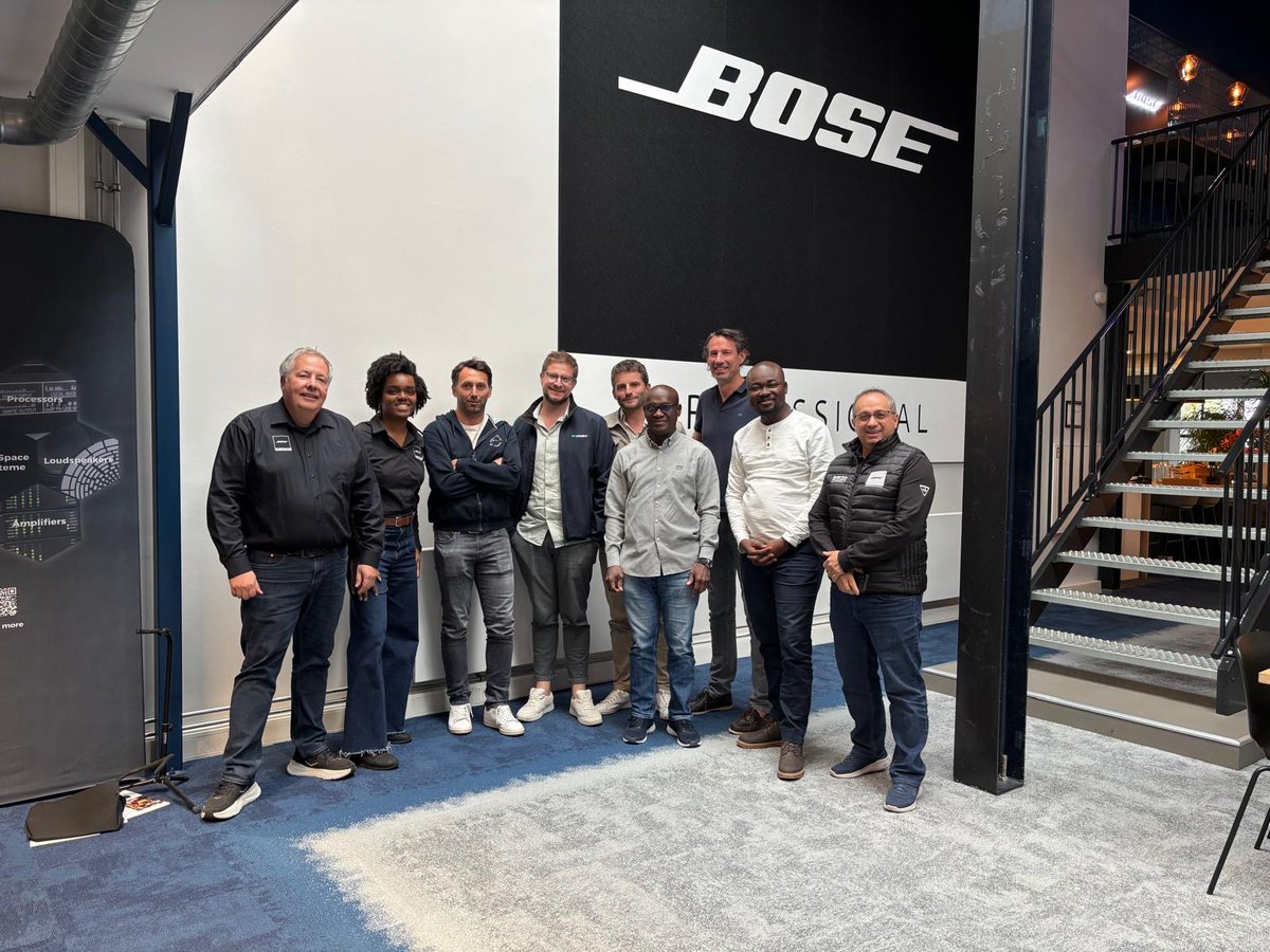 BosePro's tweet image. 🎓 We hosted an in-depth #training at #BoseProfessional HQ with guests from Switzerland, France & Côte d'Ivoire!
Two days of pro audio deep-dives, demos & hands-on learning. Huge thanks to all who joined—your energy made it special.
Looking forward to the next one! #ProAudio