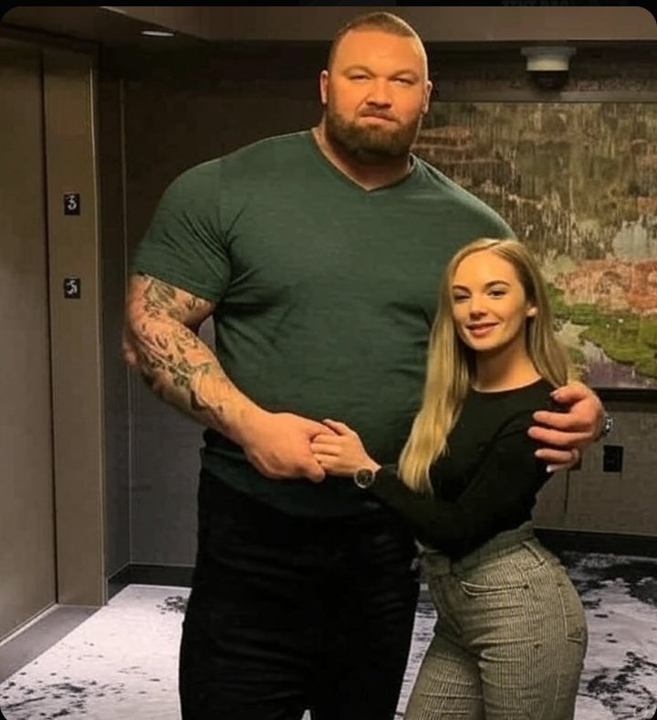 Dear ladies, are you guys not afraid (una no dey fear) won't this one kill you? 🙄