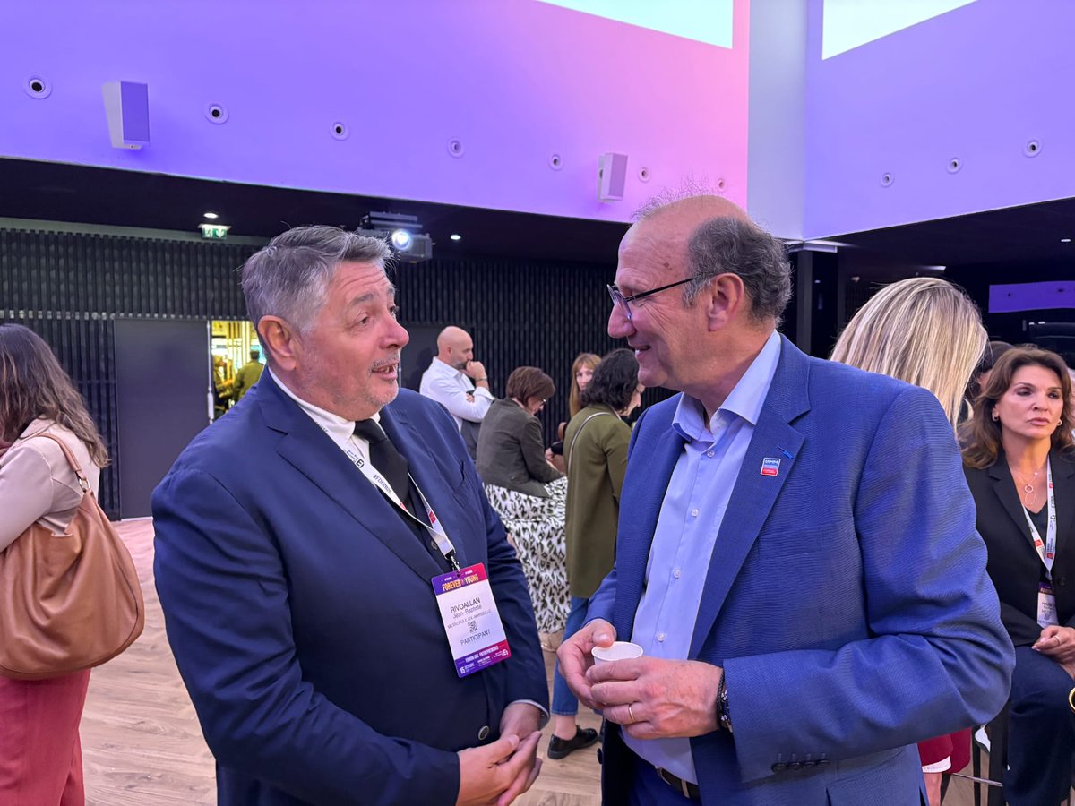 À Marseille, hier, pour célébrer les 25 ans du Forum des Entrepreneurs.

L’économie réelle, celle qui crée de l’emploi et de la valeur, vit ici, portée par des femmes et des hommes qui osent.

Soutenir nos entrepreneurs, c’est soutenir Marseille, et c’est soutenir la France