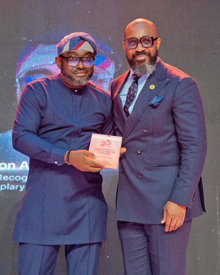 ModionComms's tweet image. Some leaders give instructions. Others give direction.
Grateful for ours who listens, challenges, and pushes us to grow even when we don’t see our own potential yet.
We appreciate and celebrate you today, Boss. @odionmatics 🫡
#BossAppreciationDay #Leadership #ModionComms