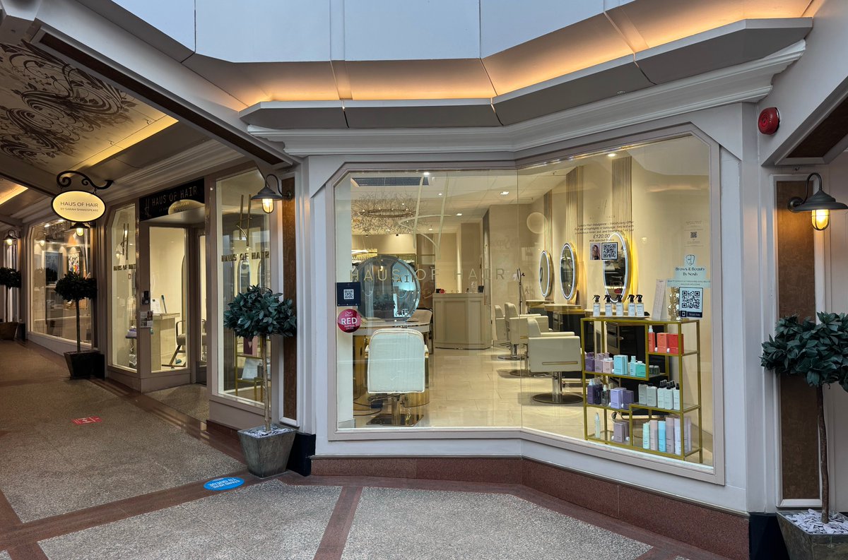 instagram.com/hausofhairbysa…
Experience hair care at its finest.
Haus of Hair by Sarah Shakespeare in Nottingham!
Luxury  hairdressing salon, in Nottingham's premier  shopping arcade.

To make an appointment please call 0115 648 6404…

Come and visit us <a href="/FlyingHorseWalk/">Flying Horse Walk</a>