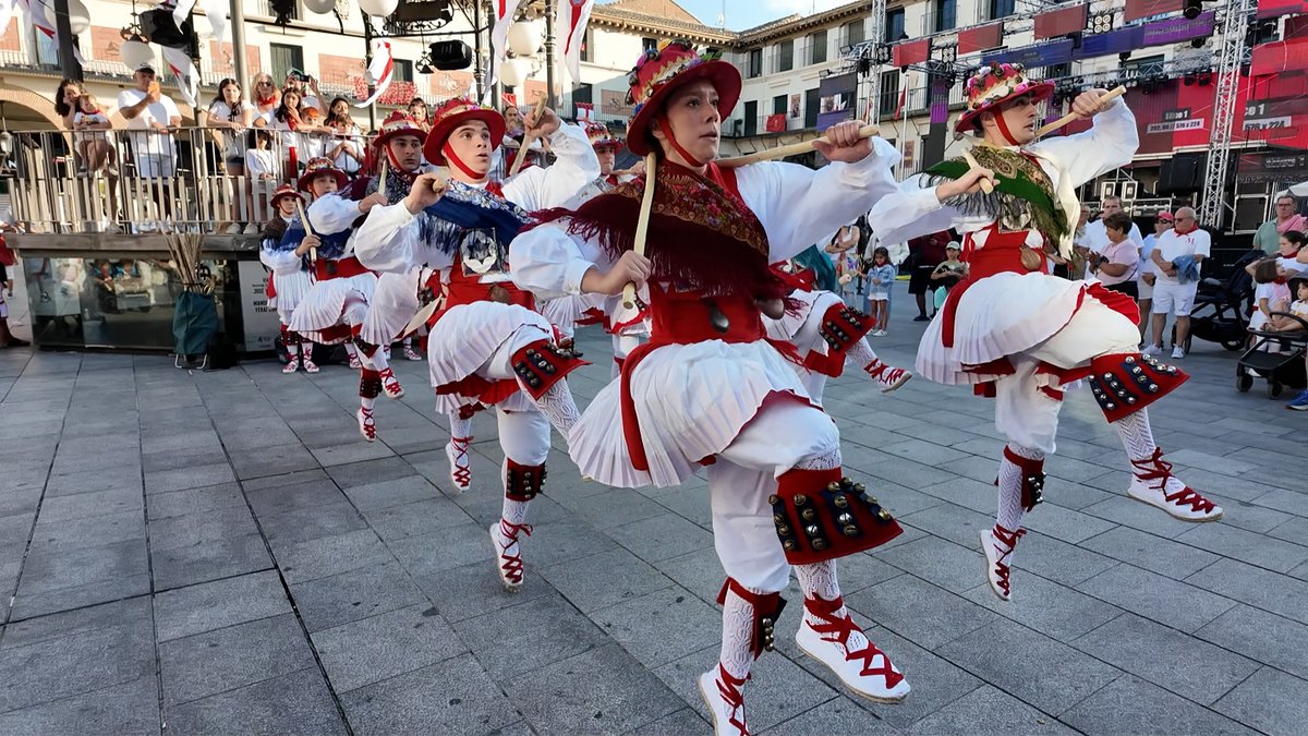 Tuteran amaitu dugu uztaileko dantza-maratoia

dantzan.eus/kidea/dugunadt…