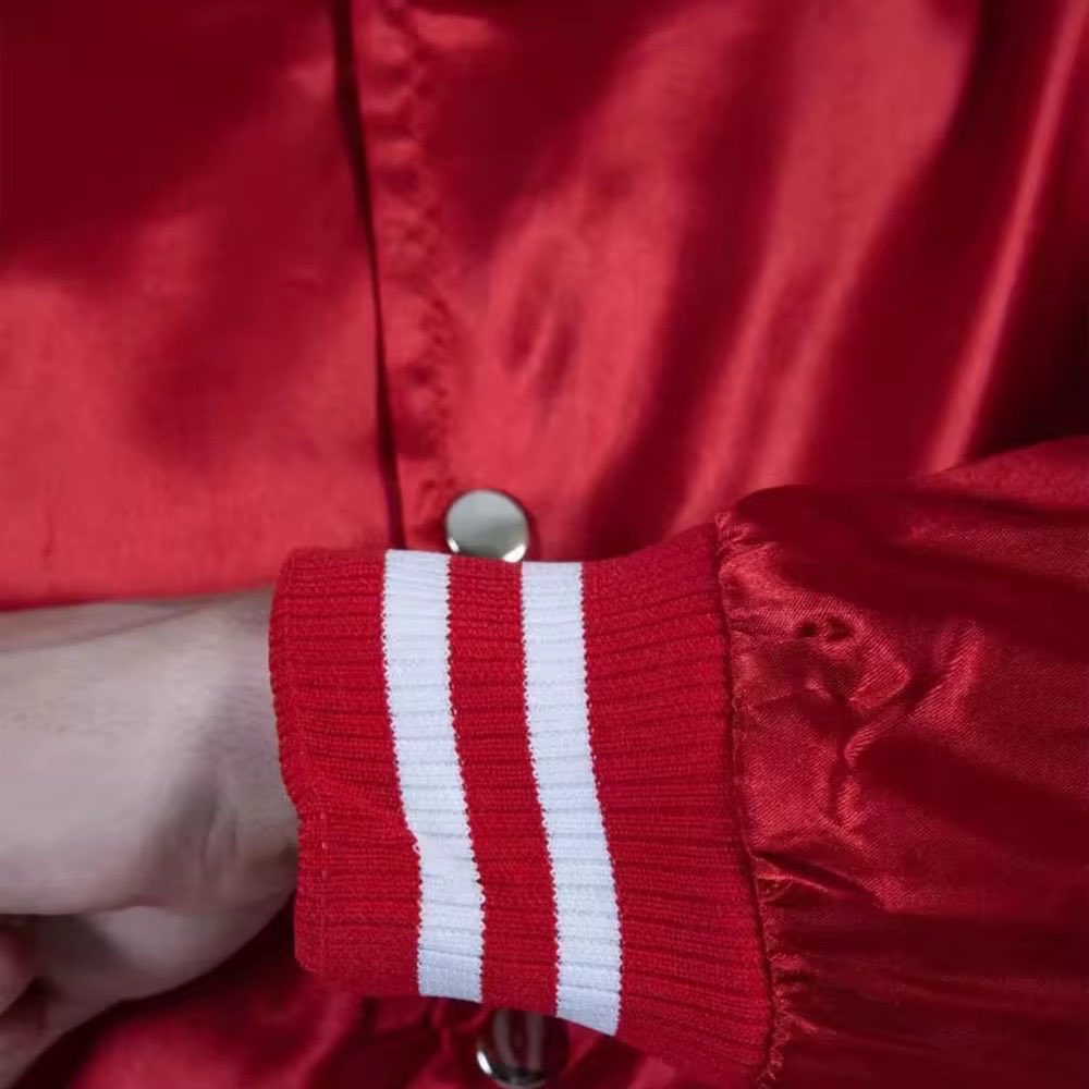 REDHITSPORTS's tweet image. 🔥 Premium Red Satin Jacket 🔥
We are manufacturers of all kinds of satin jackets — customizable designs, top-notch quality &amp;amp; fast turnaround time!
Bring your custom jacket ideas to life with us. 💪

#SatinJacket #VarsityJacket #CustomJacket #FashionManufacturer  #RedHitSports