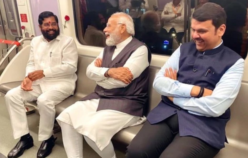 pallavict's tweet photo. Vikas bhi Virasat bhi
Whether it’s Mandir or metro,
same chemistry 👇👇
#PMModiInAP
#Srisailam
#MumbaiMetro
#viksitmumbai https://t.co/MKp7PyK61N
