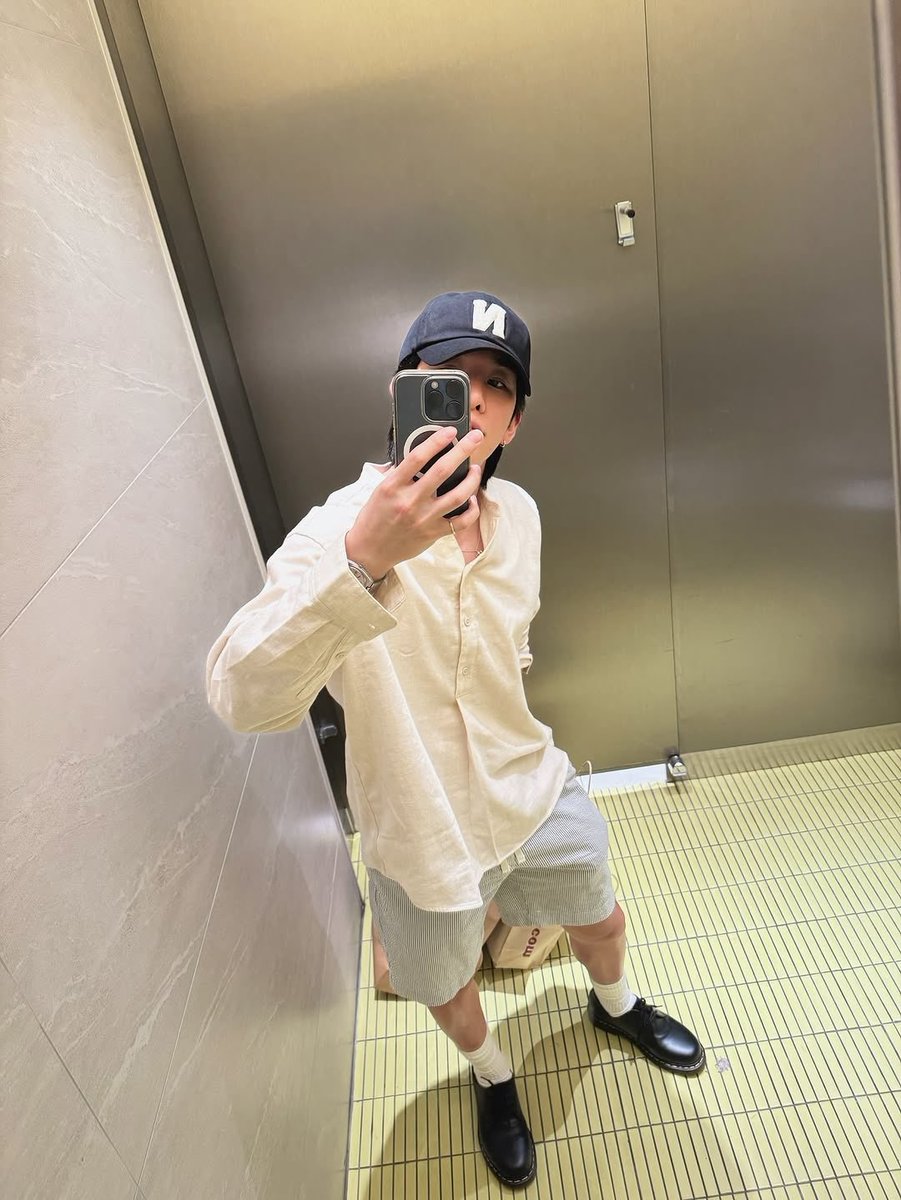 람 tweet media