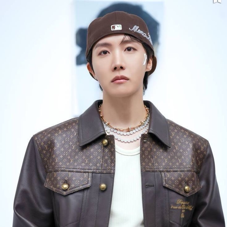 btschartsdailyc's tweet image. #JHOPE “Mona Lisa” has been nominated for “Song Of The Year” at the 2025 MAMA Awards! 🇰🇷

CONGRATULATIONS J-HOPE