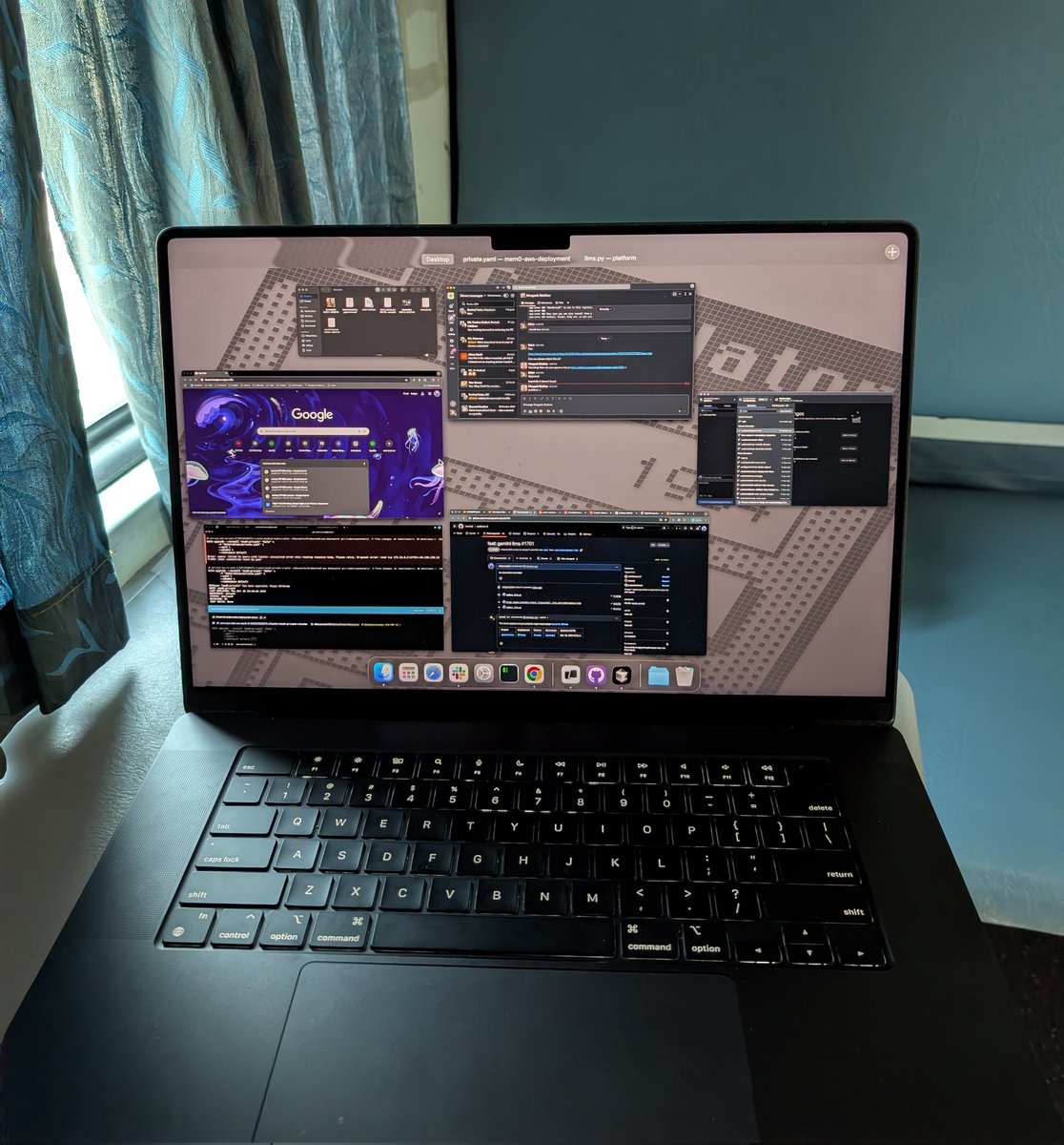 whysosaket's tweet image. What&apos;s stopping you from coding like this?