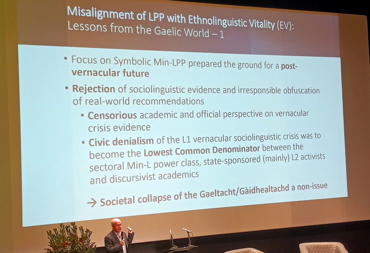 Irlandako lezioa ikasiko? <a href="/ConchurOG/">Conchúr Ó Giollagáin</a>, Eskoziako Highlands eta Irlandako Unibertsitateko ikerlariak zer pentsatua eman du: 100 urtetako Hizkuntza Politikaren ondoren gaelikoa hilzorian dago arnasguneetako hiztunen beharrak kontuan ez izateagatik.

#Arnasguneak2025