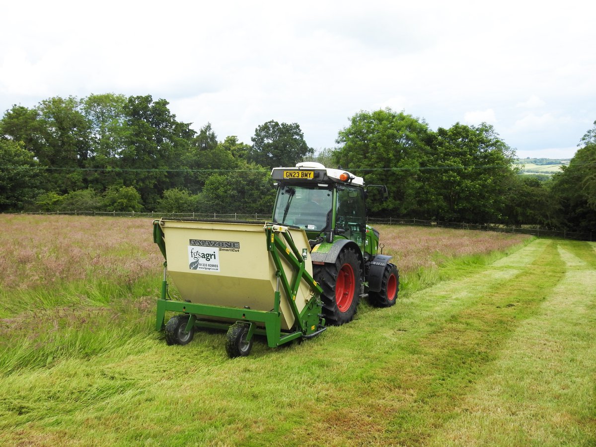 🌼 Re-establish wildflower meadows with FGS Agri’s Cut &amp; Collect service! 

Working with Habitat Regeneration, we use specialist machinery to cut &amp; remove vegetation, reducing soil nutrients so wildflowers thrive. 
🌸 Learn more: fgsagri.co.uk/re-establish-w…

 #FGSAgri #CutAndCollect