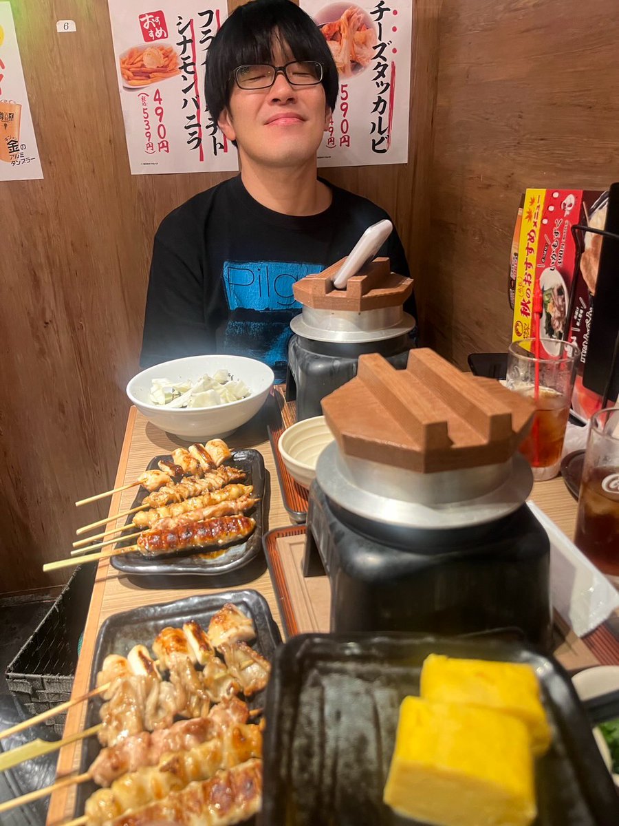 あ、先日、2人でテンション上がって
注文しまくって、早々に卓がパンパンになった時のマロンくん置いときますね。