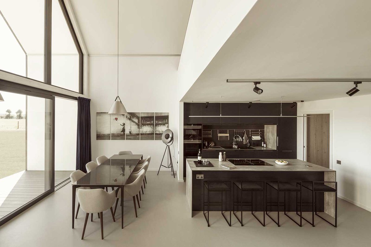 A home is not just a physical space; it’s the foundation for our wellbeing and the epicentre of our lives. Wunderhaus, in its tranquil design, epitomises this sentiment by offering a beautiful and comfortable sanctuary that promotes harmony and healthy living.