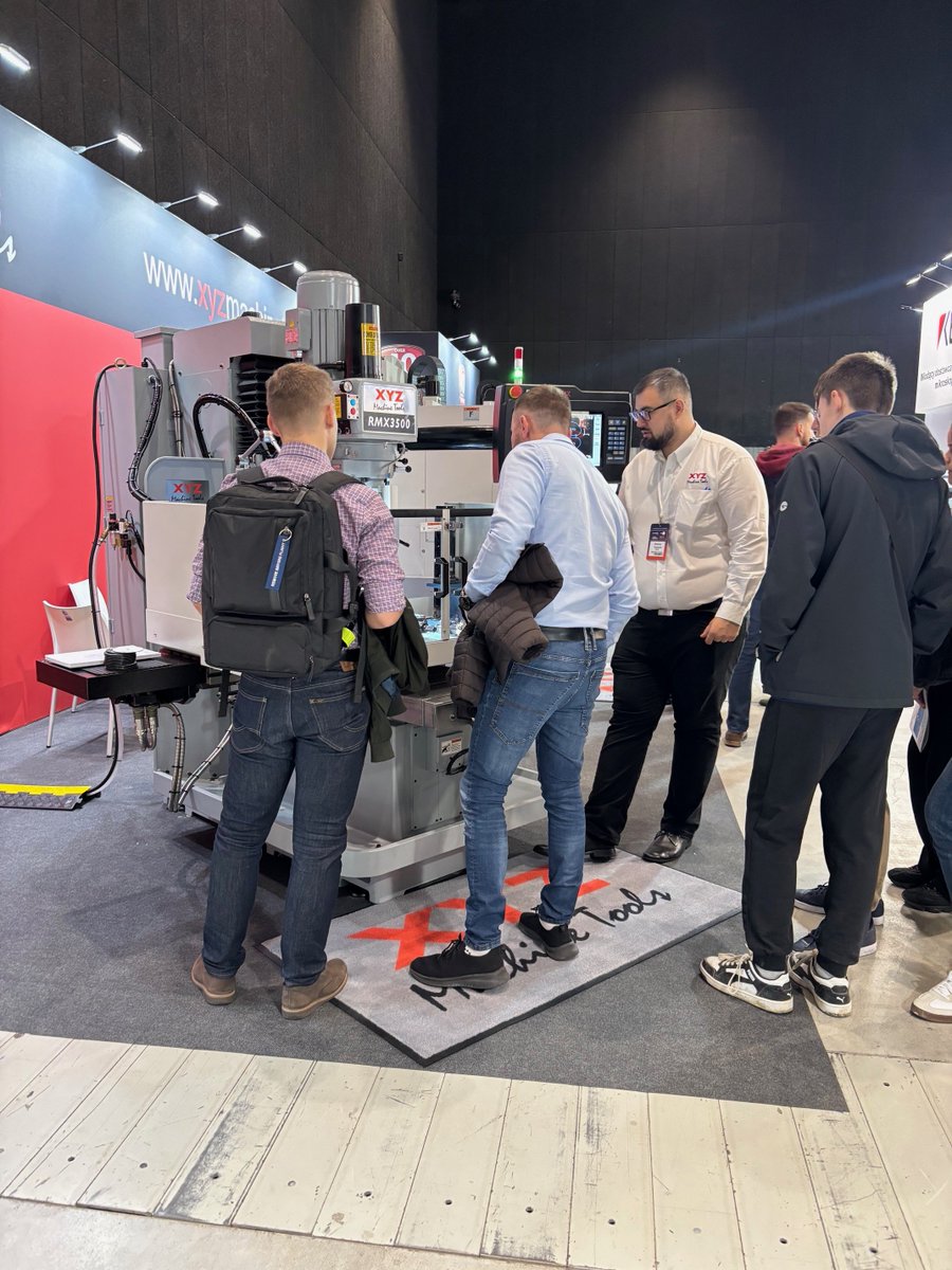 xyzmachinetools's tweet image. Our Poland team have had a fantastic time here at the Toolex exhibition in Poland this week. 

So, if you are visiting today, please visit us and we can demonstrate the capabilities of our machines we have on display, and how they can help improve efficiencies in your business.