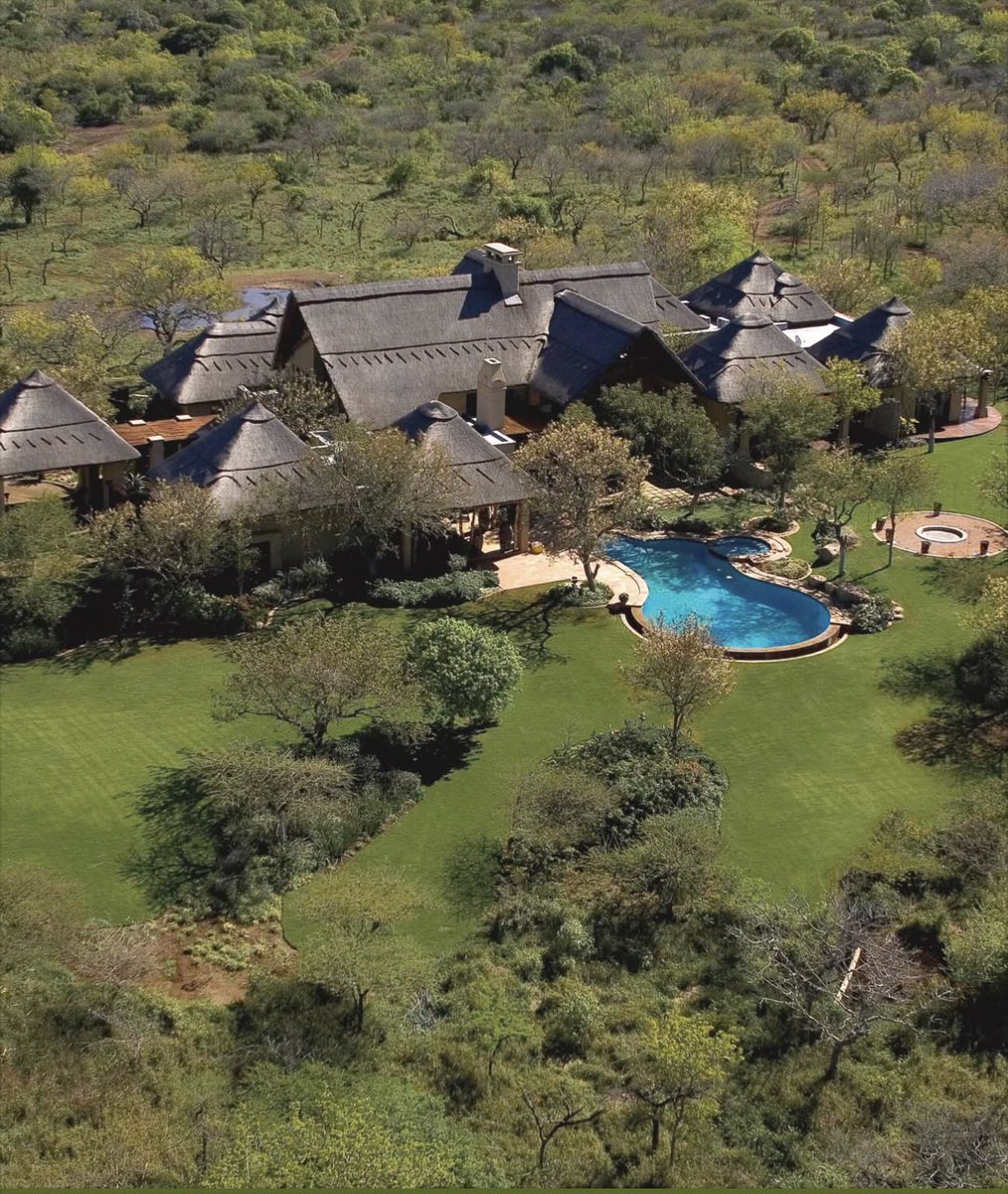 joecharex's tweet image. In harmony with nature! This is extremely beautiful! #Africa