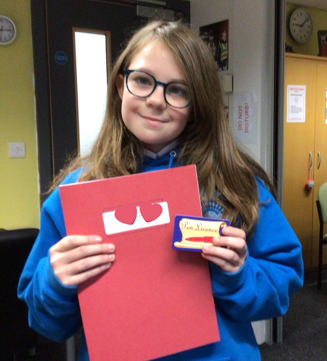 Well done to this young lady who has been working hard to improve her handwriting and has earned her pen licence! 🖊️🤩 <a href="/MrsTalbotJLPS/">Mrs Talbot 6CT</a>