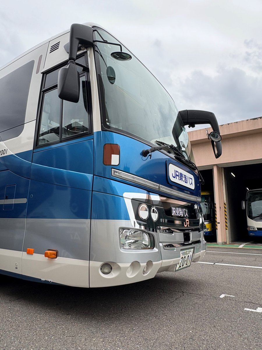 バス香よりお知らせです(^^)/ 10/10に運行を開始した、当社の「日野