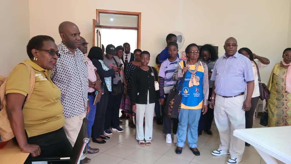 Rotary Kampala North (@rckampalanorth) on Twitter photo On the 25th of  September , our club members led by Rtn Ronnie Mutebi had a  vocational visit at Wakisa Ministries as  they went to observe the impact  the ministries were  doing in the communities.
#RotaryEyamba  I  #RotaryKlaNorthMeets On the 25th of  September , our club members led by Rtn Ronnie Mutebi had a  vocational visit at Wakisa Ministries as  they went to observe the impact  the ministries were  doing in the communities.
#RotaryEyamba  I  #RotaryKlaNorthMeets