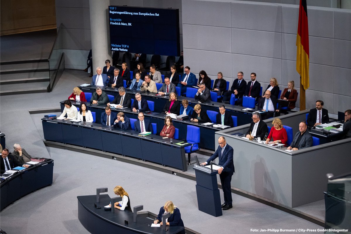 „Die Europäer müssen in der Verteidigungsfähigkeit mehr eigene Verantwortung übernehmen”, fordert @Bundeskanzler Merz. „Europa muss sich enger abstimmen, muss besser koordinieren, entschlossener handeln. Wir wollen uns europäisch verteidigen, deswegen müssen wir uns auch