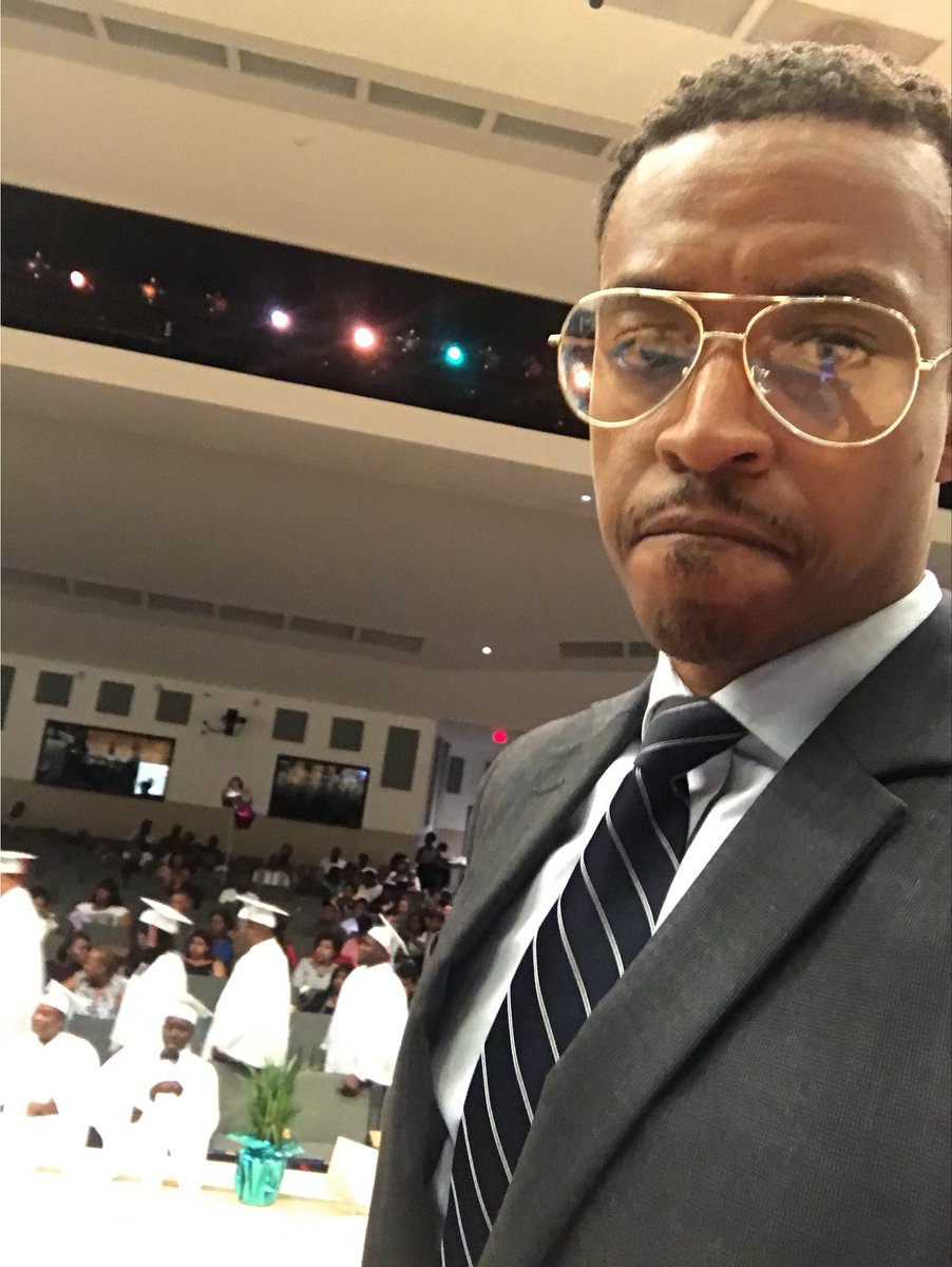 ChairmanBowdre's tweet image. “Honored to speak at Turner Tech Commencement—igniting the spark of curiosity and courage in the next generation. Preparing our youth not just for jobs, but for the future: a landscape shaped by innovation, resilience, and vision. #TurnerTech #Commencement #FutureLeaders…