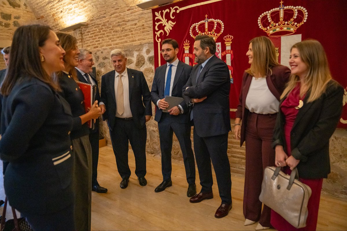 paconunez_'s tweet image. 🏛️🟥⬜️ Comienza el #DER2025, una importante cita en la que vamos a trasladar nuestra visión para una Castilla-La Mancha mejor.