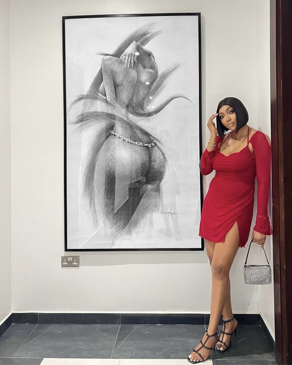 A Proud 👨‍🎨 and her 🖼 

👨‍🎨: <a href="/GiwaShadrack/">Shadrack Giwa</a>
