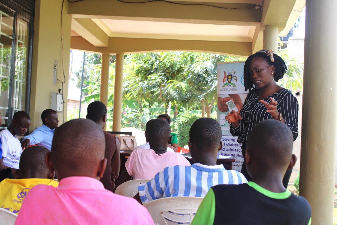 OrgBachi's tweet photo. Type 1 Diabetes doesn't just affect the body—it affects the mind, too. 🧠
That's why BACHI is supporting  JHHR and Kabukye Trust to boost adolescent mental health on clinic days! 
1/2 https://t.co/R2HIQDJuMq