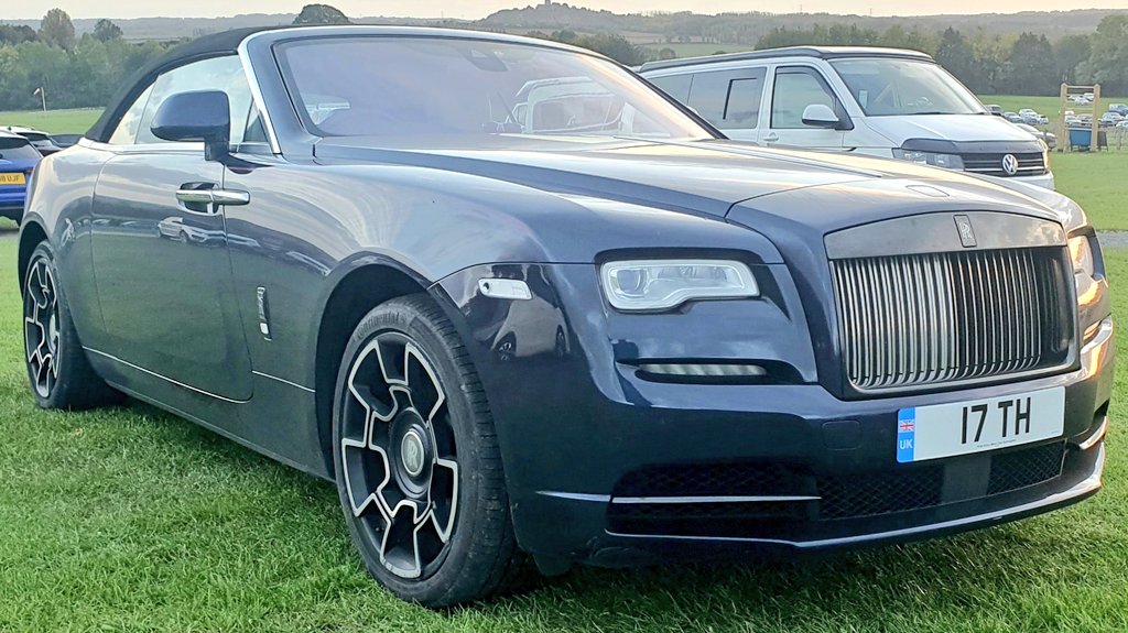 📸 Better late than never I suppose. Here are a few snaps of some cars I saw at the <a href="/BritishGT/">🇬🇧 #BritishGT 🏁</a> #DoningtonDecider.

The timeless Vanquish is undoubtedly my favourite out of them, even with the vivid colour choice and especially its 'One-77'-inspired rear light structure.