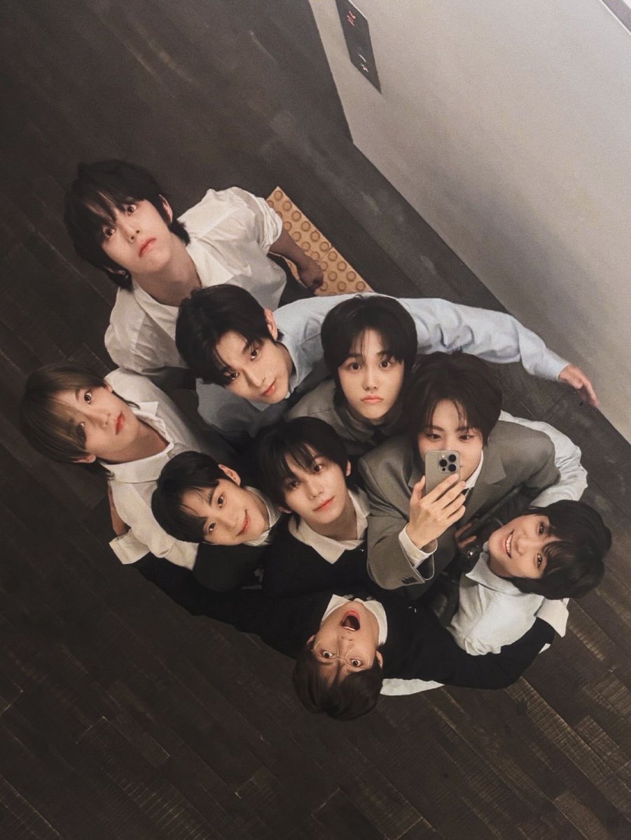 โ๏ธ Going to AHOF FanCon ๐ (@snowballtwt_) on Twitter photo guys.. if you see someone with this  kind of twt..
please repost! the number of repost will be added to score!!
I vote for #AHOF on #2025MAMAVOTE guys.. if you see someone with this  kind of twt..
please repost! the number of repost will be added to score!!
I vote for #AHOF on #2025MAMAVOTE