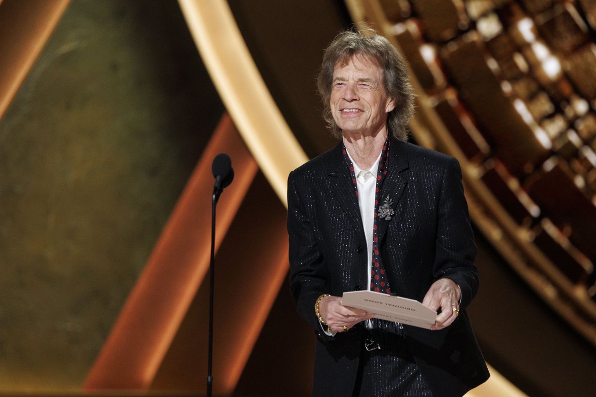 Mick_Jagger_pp's tweet image. Thanks so much for a fantastic evening! I had the pleasure of presenting the Oscar for Best Original Song. Congratulations to all the winners!