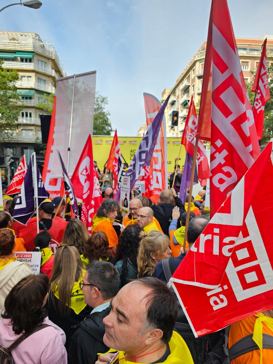 En la primera mitad de 2025 se registraron 561.400 accidentes de trabajo, de los cuales 298.410 fueron con baja y 363 resultaron mortales, evidenciando un incremento de tres muertes en comparación con el mismo lapso en 2024, en que se lamentaron 360 fallecimientos.