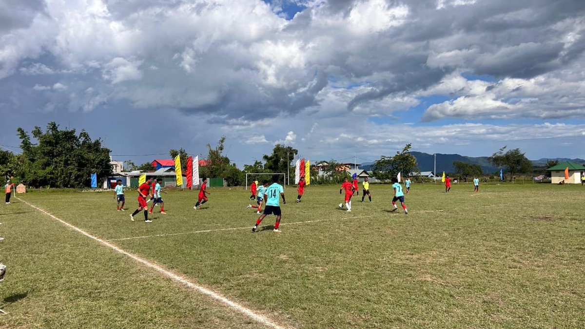 tiger69bn's tweet photo. Day 3 of the #KheloIndia initiative under #MNSector — 69 Bn #CRPF & YDC Malom kept the momentum of the Football Tournament 2025 at Malom, Imphal.
Young players displayed discipline, teamwork & sportsmanship. ⚽🇮🇳
#SportsForYouth #FitIndia #Manipur #CRPF https://t.co/CjAb2GWiEL